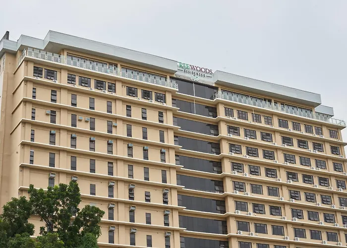 Treewoods Residences 4*