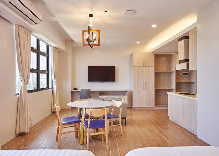 Treewoods Residences 4*