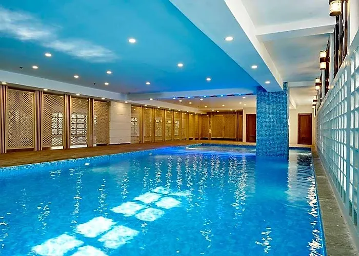 Treewoods Residences 4*