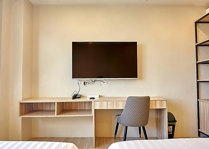 Treewoods Residences 4*